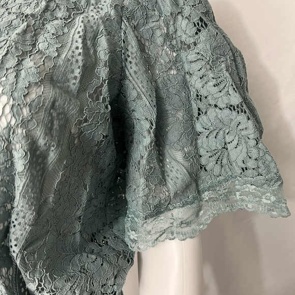 Romantic lace top - Picture 2 of 4